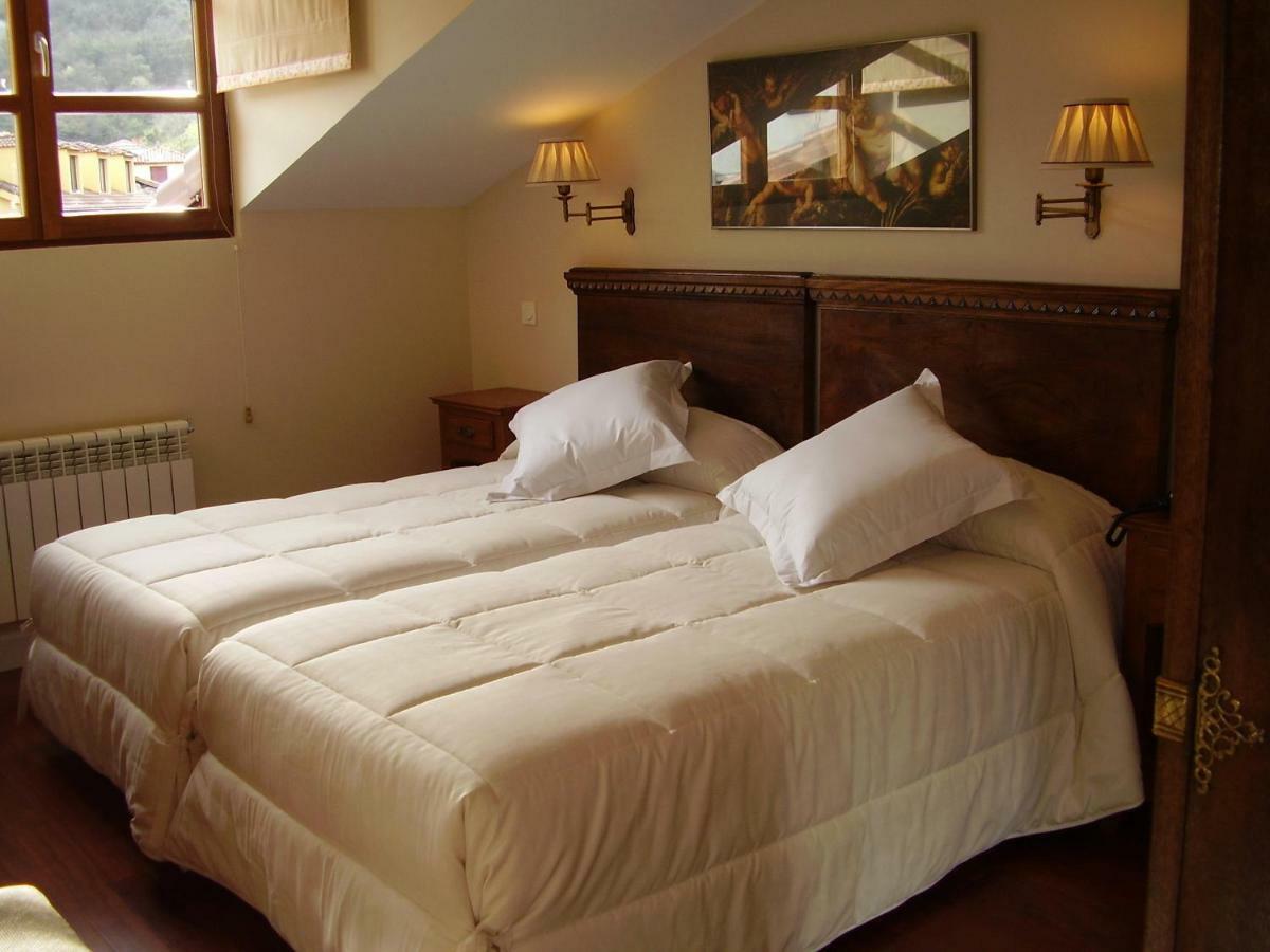 La Casona De Don Santos Hotel Proaza Luaran gambar