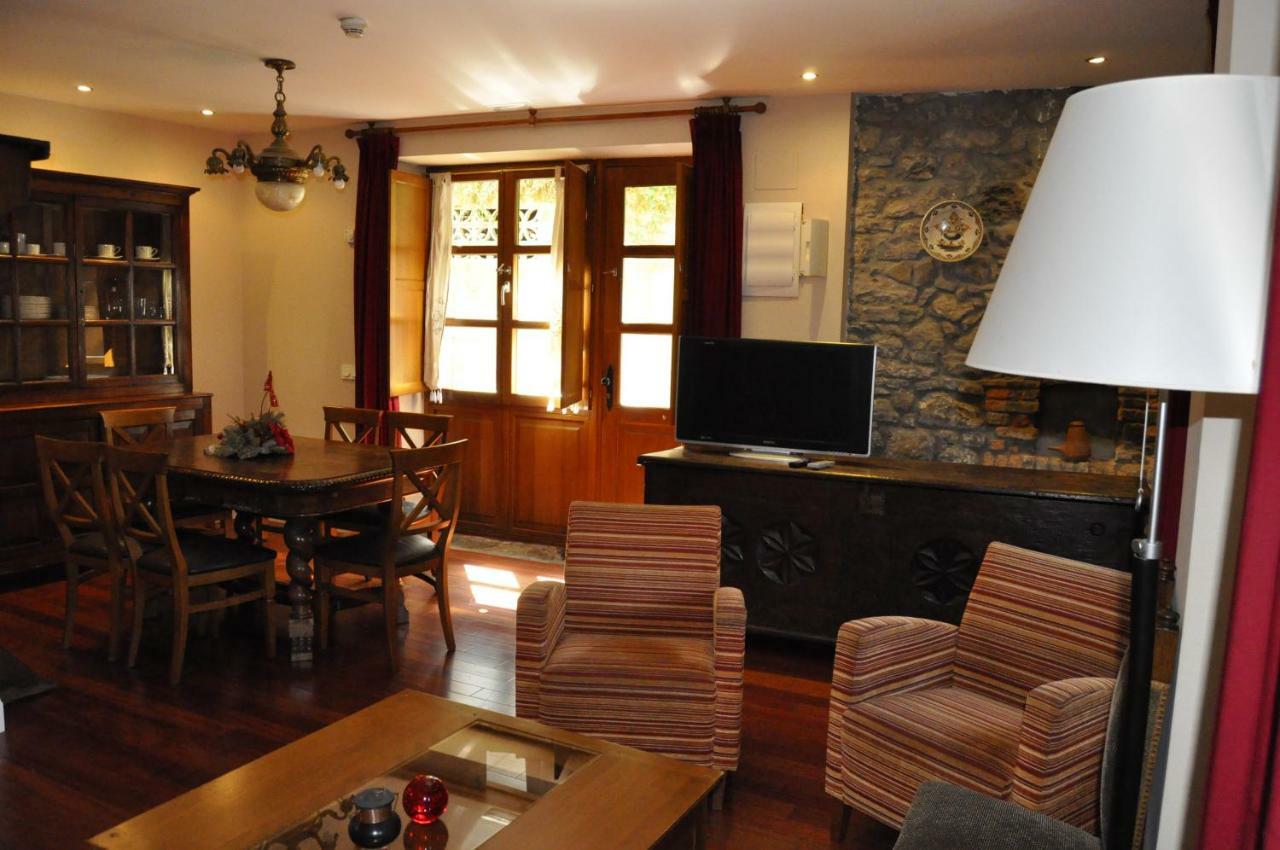 La Casona De Don Santos Hotel Proaza Luaran gambar